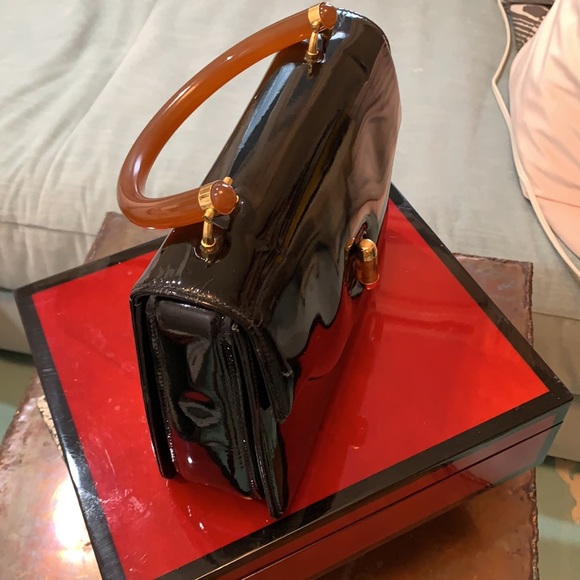 Gucci patent handbag *Authentic - Picture 2 of 15